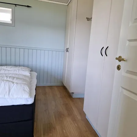 Nice With Lake View, 15 Min From City Center And The Zoo Apartment Kristiansand