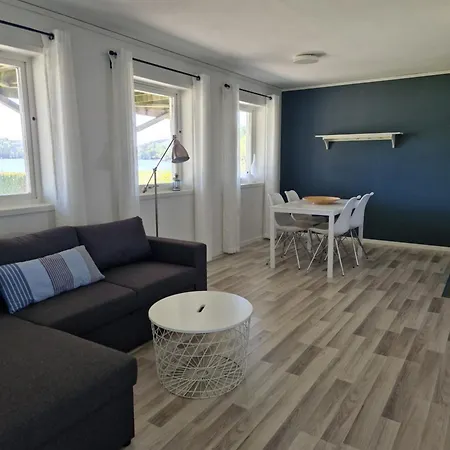Nice With Lake View, 15 Min From City Center And The Zoo Apartment *