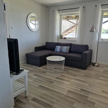 Nice With Lake View, 15 Min From City Center And The Zoo Apartment Kristiansand